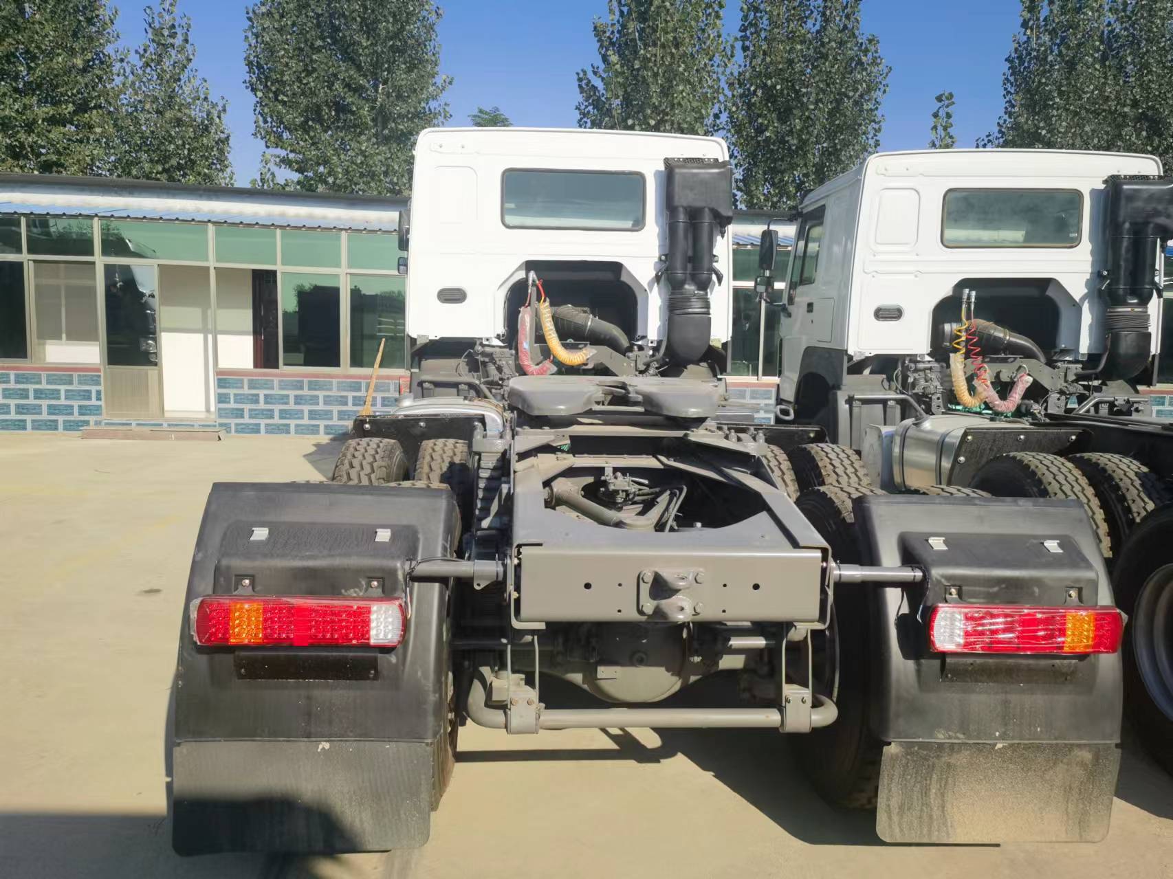Xe đầu kéo Sinotruk HOWO 371 Tractor: hình 7