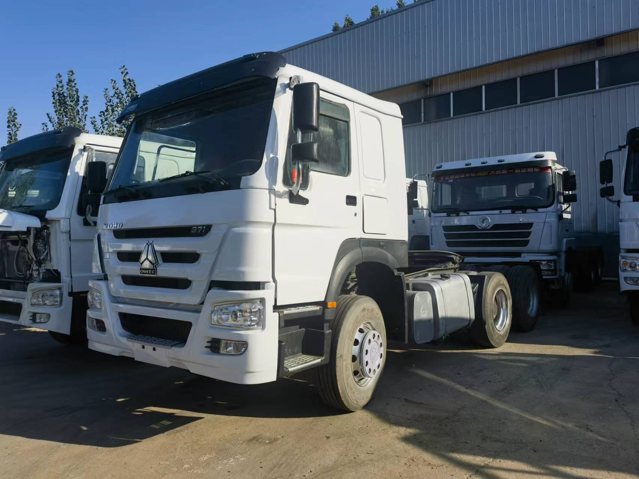 Sinotruk HOWO 371 Tractor - Xe đầu kéo: hình 1 Sinotruk HOWO 371 Tractor - Xe đầu kéo: hình 1