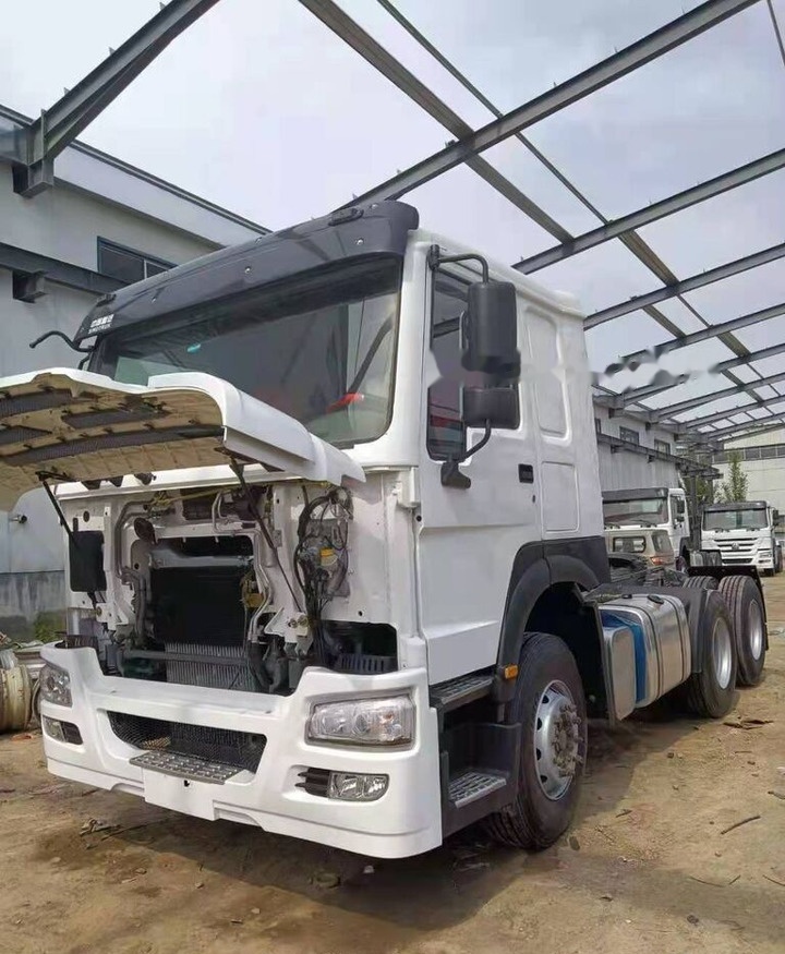 Sinotruk HOWO 371 Tractor - Xe đầu kéo: hình 5 Sinotruk HOWO 371 Tractor - Xe đầu kéo: hình 5