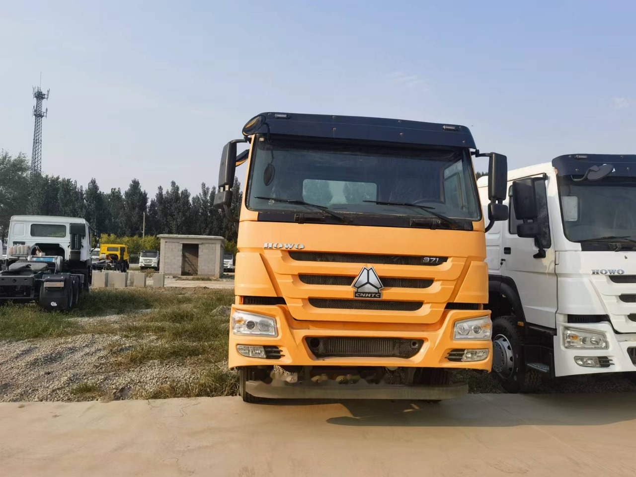 Sinotruk HOWO 371 Tractor - Xe đầu kéo: hình 1 Sinotruk HOWO 371 Tractor - Xe đầu kéo: hình 1
