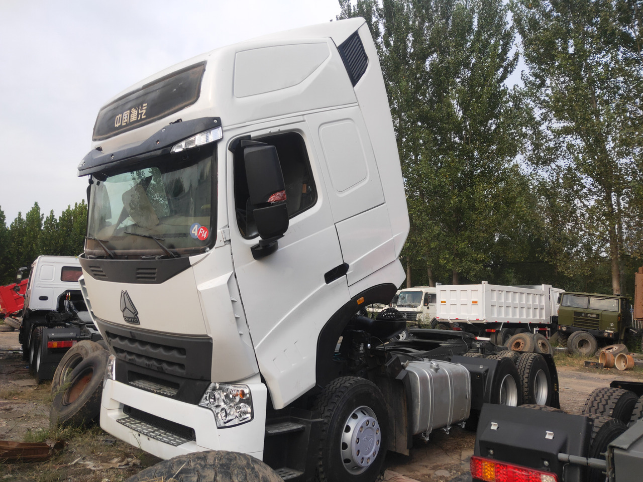 Sinotruk HOWO A7 6*4 Tractor - Xe đầu kéo: hình 1 Sinotruk HOWO A7 6*4 Tractor - Xe đầu kéo: hình 1