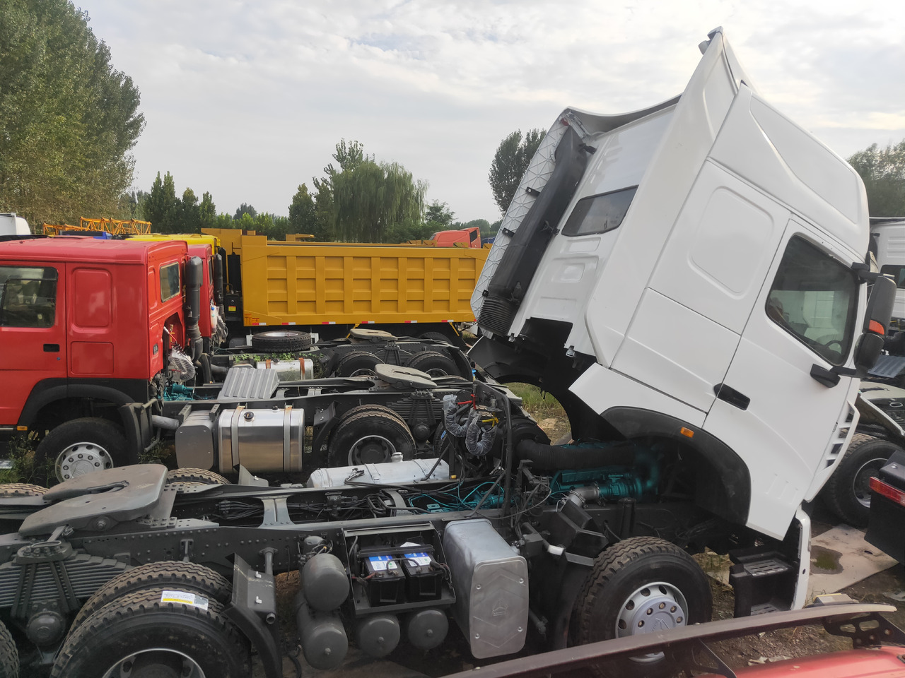 Xe đầu kéo Sinotruk HOWO A7 6*4 Tractor: hình 10