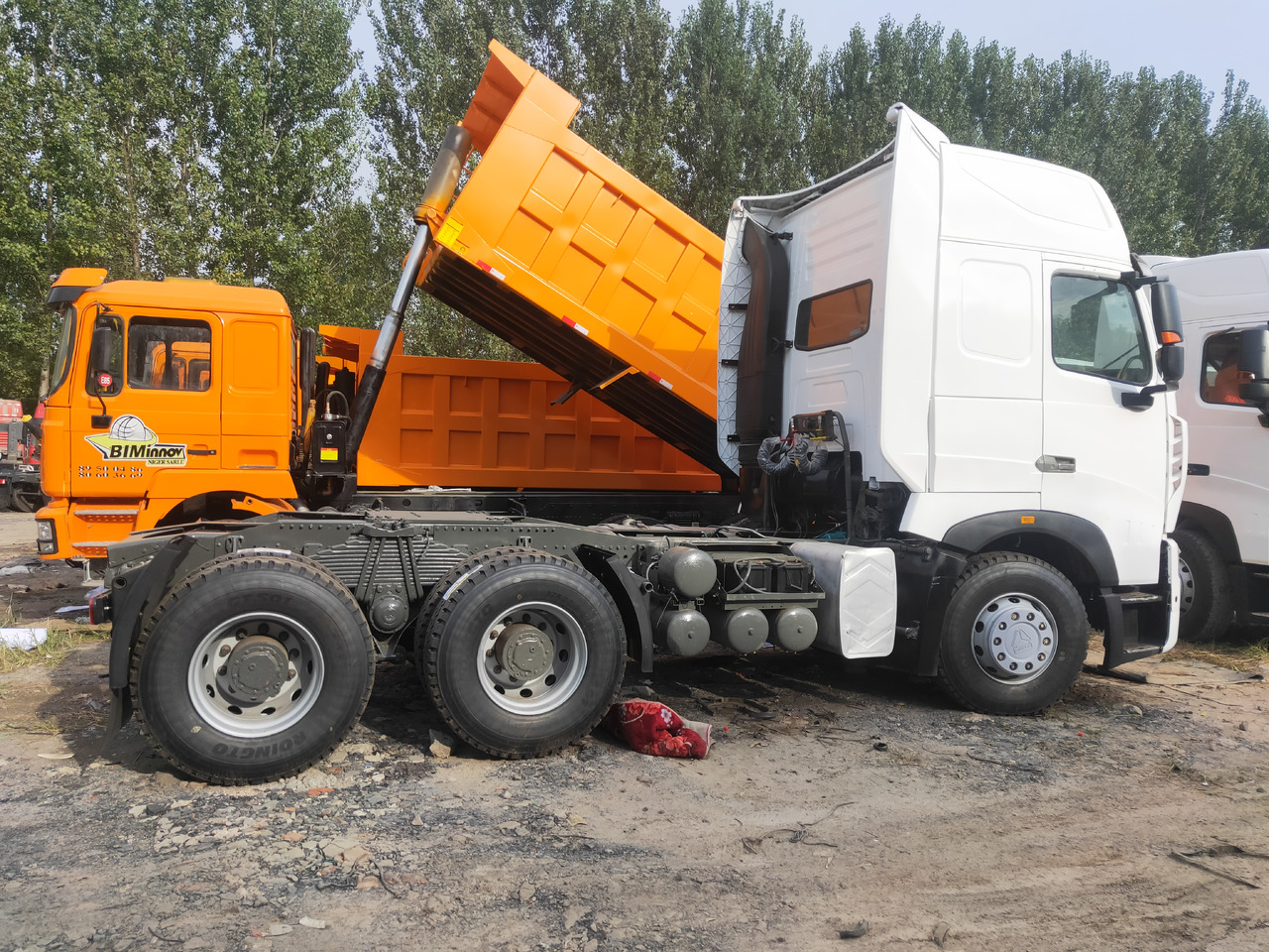 Sinotruk HOWO A7 6*4 Tractor - Xe đầu kéo: hình 3 Sinotruk HOWO A7 6*4 Tractor - Xe đầu kéo: hình 3