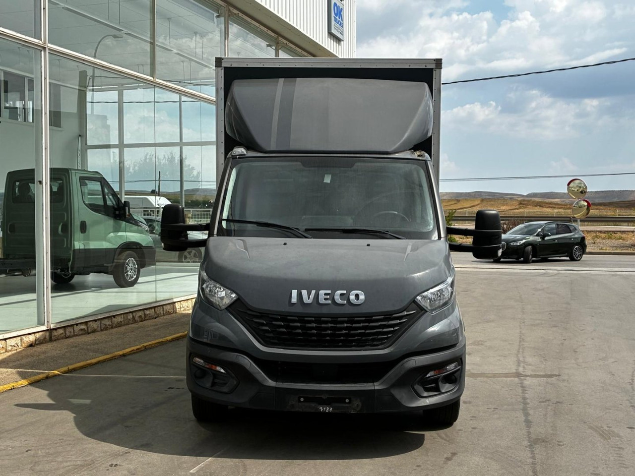 Caja cerrada IVECO 35C16 20m3 - Xe tải nhỏ thùng kín: hình 2 Caja cerrada IVECO 35C16 20m3 - Xe tải nhỏ thùng kín: hình 2