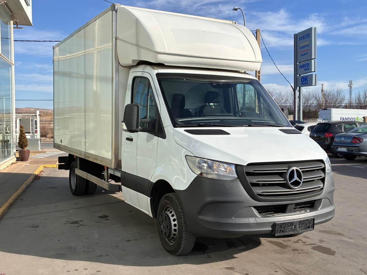 Caja cerrada Mercedes Sprinter 514 20m3 con puertas traseras - Xe tải nhỏ thùng kín: hình 3 Caja cerrada Mercedes Sprinter 514 20m3 con puertas traseras - Xe tải nhỏ thùng kín: hình 3