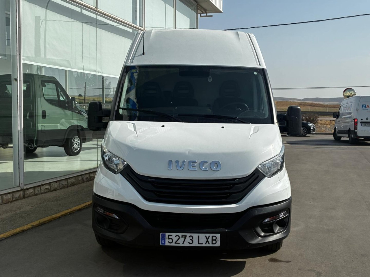 Furgón IVECO 35S16 V 12m3 - Xe van chở hàng: hình 2 Furgón IVECO 35S16 V 12m3 - Xe van chở hàng: hình 2