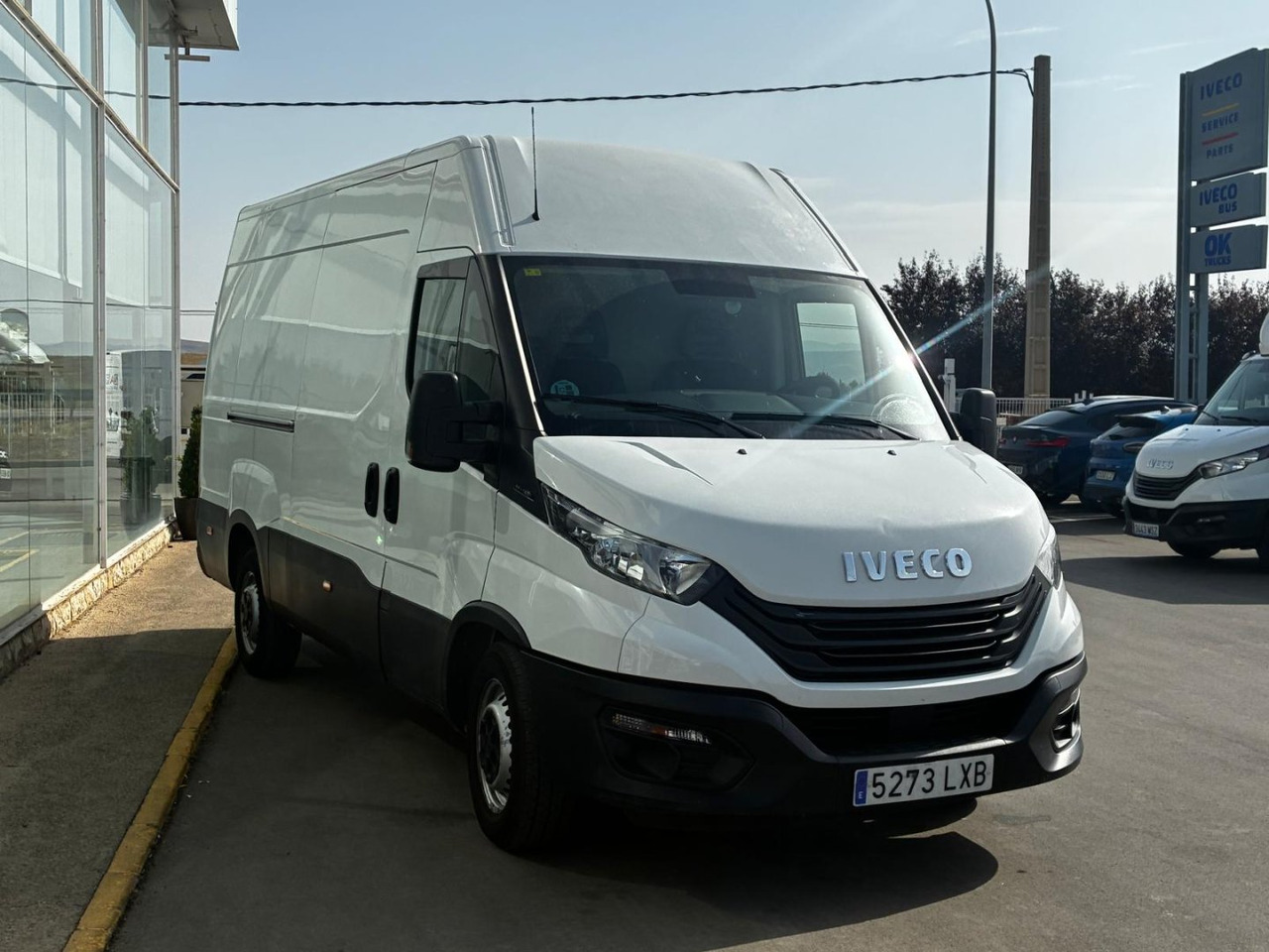 Furgón IVECO 35S16 V 12m3 - Xe van chở hàng: hình 3 Furgón IVECO 35S16 V 12m3 - Xe van chở hàng: hình 3
