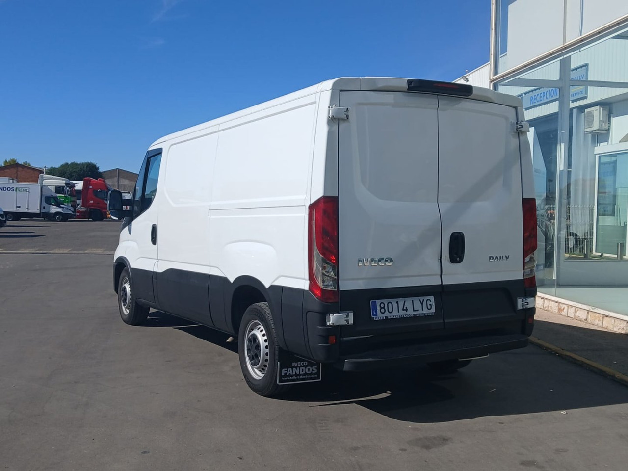 Furgón IVECO 35S16 V 9m3 - Xe van chở hàng: hình 4 Furgón IVECO 35S16 V 9m3 - Xe van chở hàng: hình 4