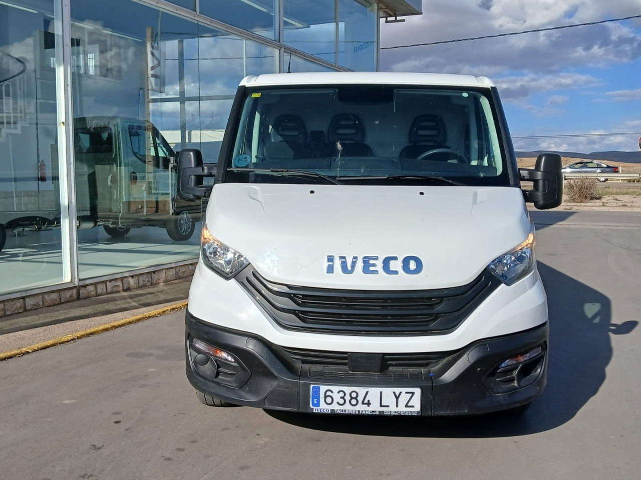Furgón IVECO 35S16 V 9m3 - Xe van chở hàng: hình 2 Furgón IVECO 35S16 V 9m3 - Xe van chở hàng: hình 2
