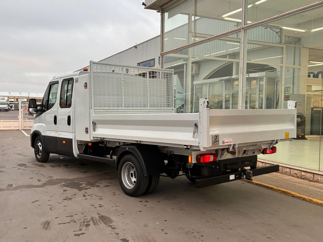 Volquete/Dumper IVECO 35C14 CAJA BASCULANTE DOBLE CABINA - Xe ben nhỏ, Xe tải van: hình 4 Volquete/Dumper IVECO 35C14 CAJA BASCULANTE DOBLE CABINA - Xe ben nhỏ, Xe tải van: hình 4