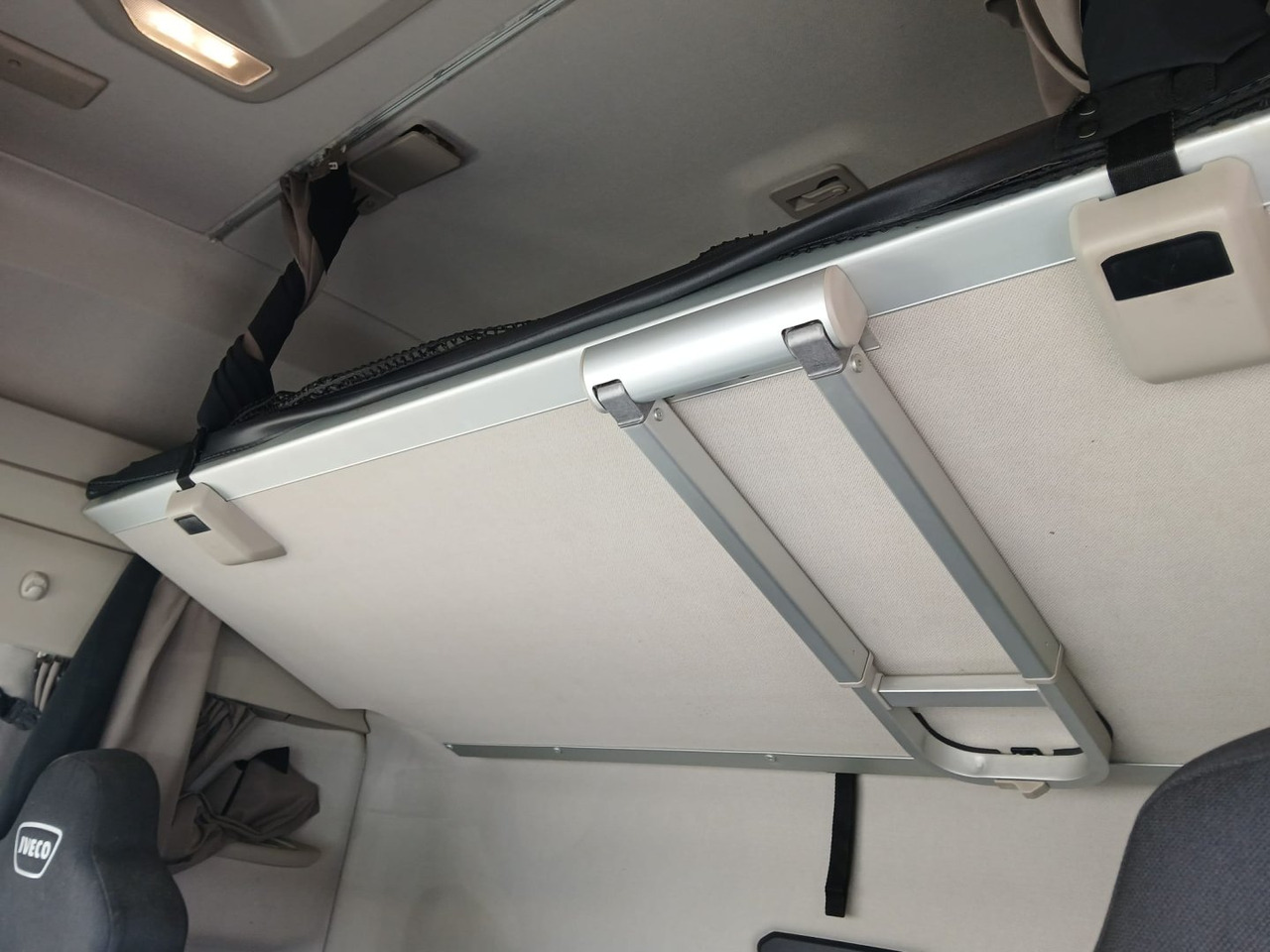 Xe đầu kéo Cabeza Tractora IVECO 480 AUTOMATICO CON INTARDER: hình 13 Xe đầu kéo Cabeza Tractora IVECO 480 AUTOMATICO CON INTARDER: hình 13