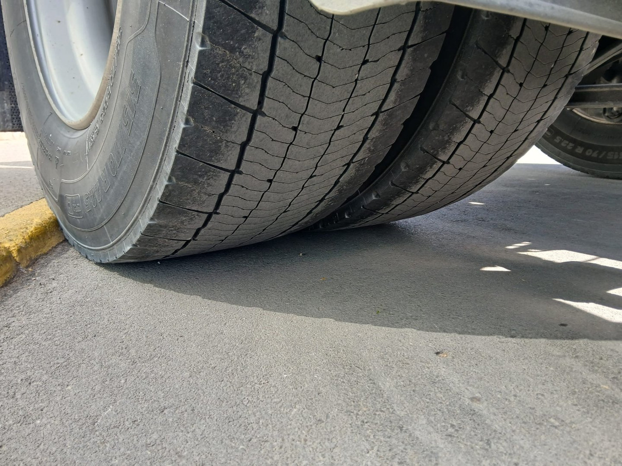 Xe đầu kéo Cabeza Tractora IVECO 480 AUTOMATICO CON INTARDER: hình 19 Xe đầu kéo Cabeza Tractora IVECO 480 AUTOMATICO CON INTARDER: hình 19