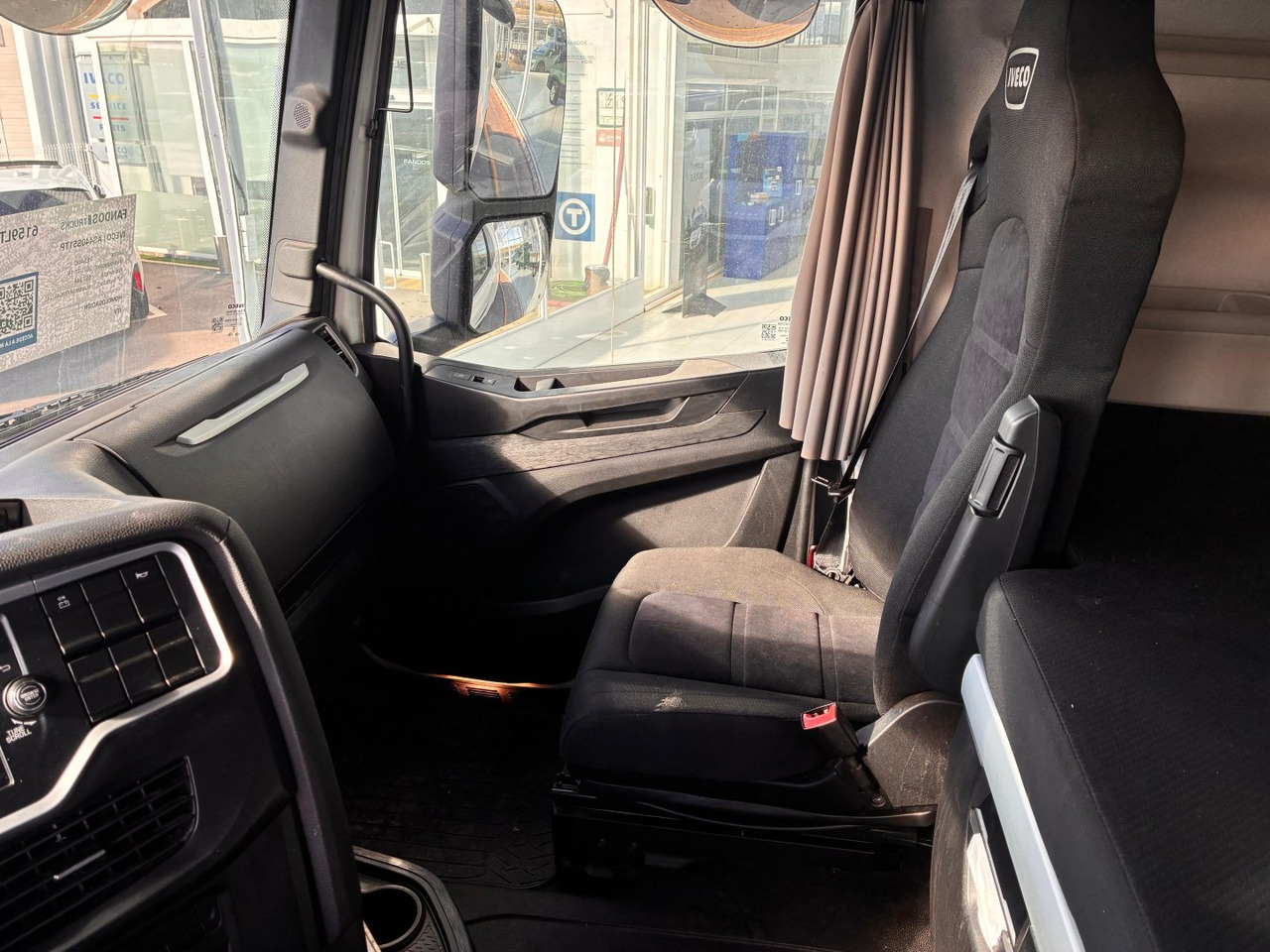 Xe đầu kéo Cabeza Tractora IVECO 510 AUTOMATICO INTARDER: hình 9 Xe đầu kéo Cabeza Tractora IVECO 510 AUTOMATICO INTARDER: hình 9