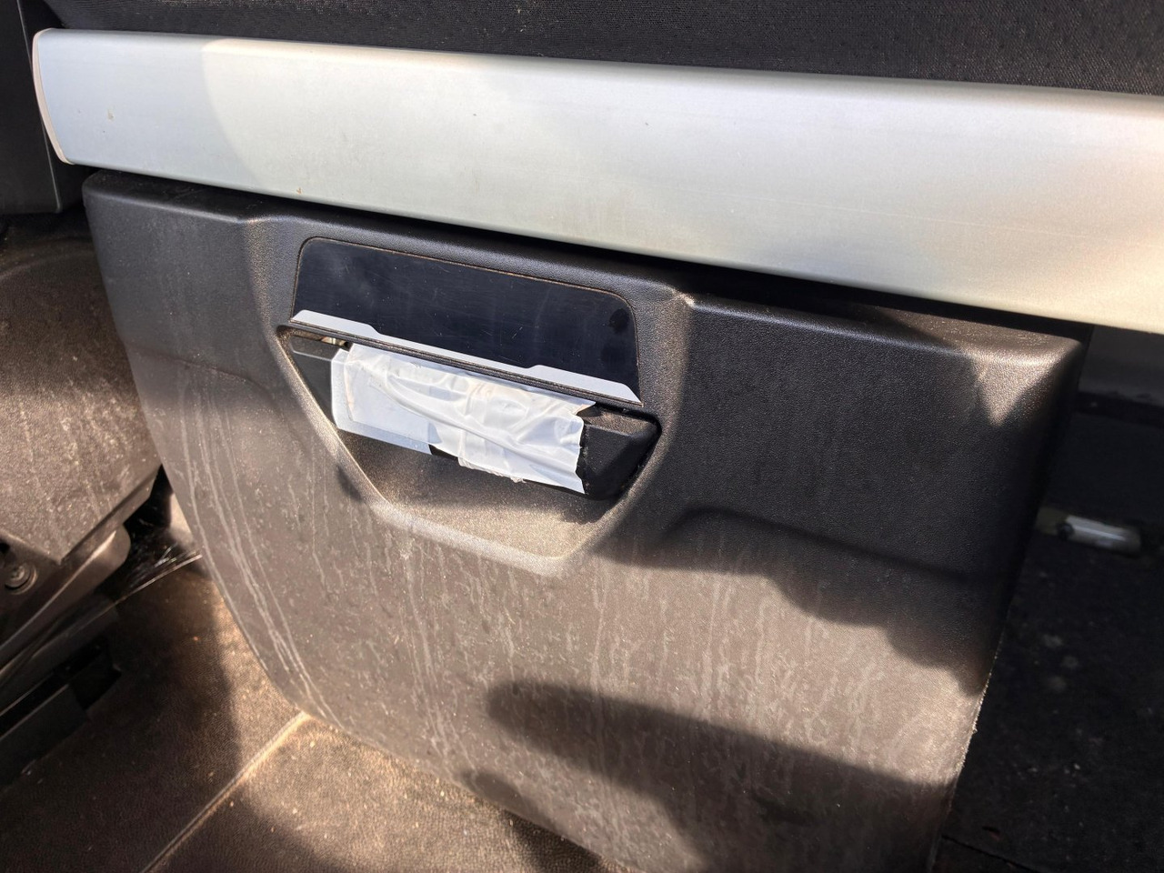 Xe đầu kéo Cabeza Tractora IVECO 510 AUTOMATICO INTARDER: hình 16 Xe đầu kéo Cabeza Tractora IVECO 510 AUTOMATICO INTARDER: hình 16