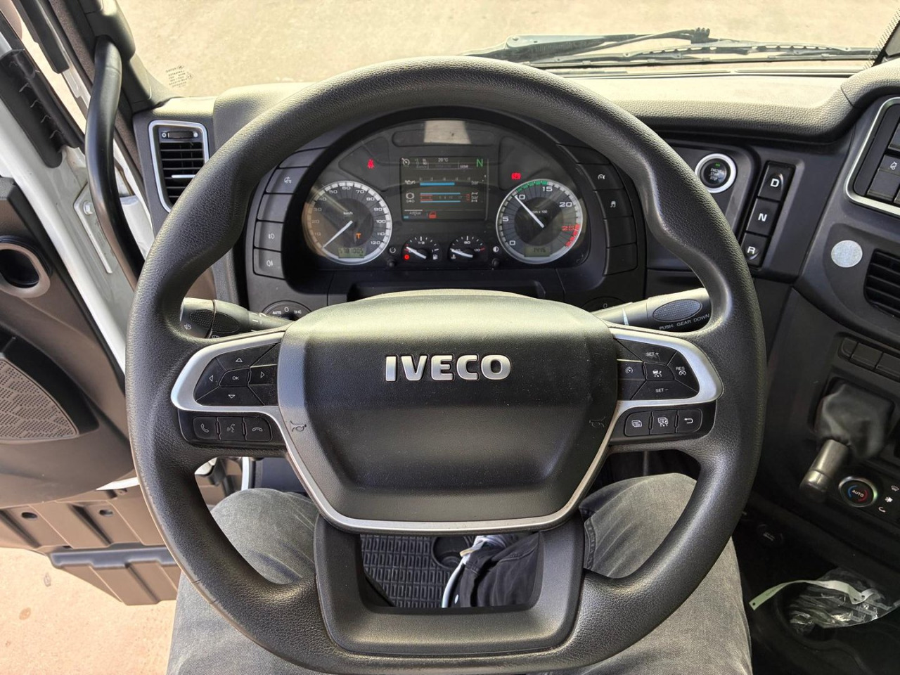 Xe đầu kéo Cabeza Tractora IVECO S-WAY 510 AUTOMATICO CON INTARDER: hình 9 Xe đầu kéo Cabeza Tractora IVECO S-WAY 510 AUTOMATICO CON INTARDER: hình 9