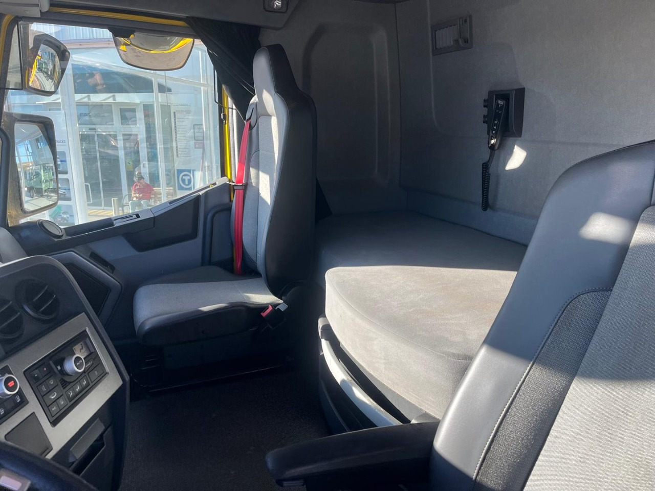 Xe đầu kéo Cabeza Tractora Renault T480 AUTOMATICA INTARDER: hình 11 Xe đầu kéo Cabeza Tractora Renault T480 AUTOMATICA INTARDER: hình 11