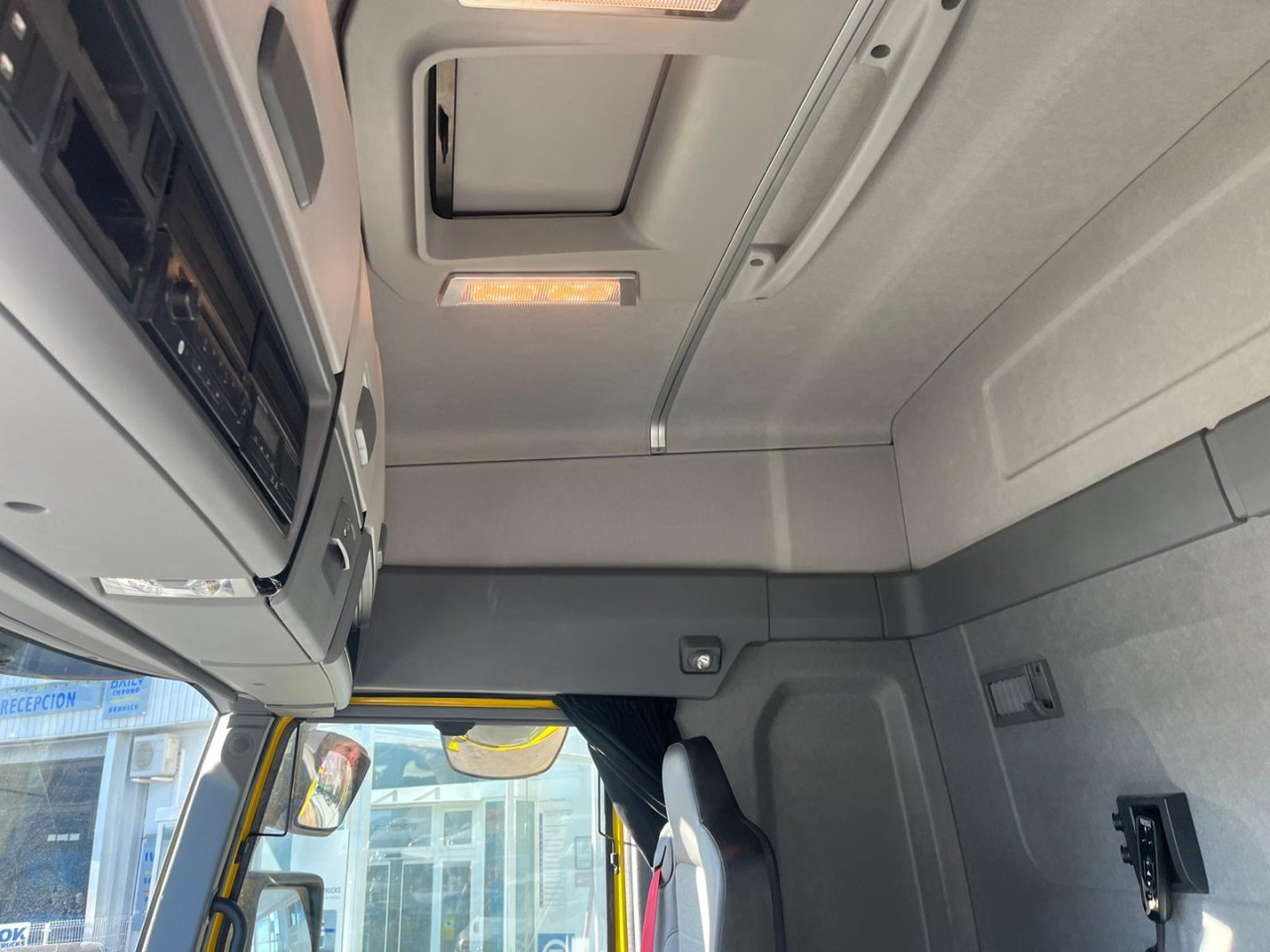 Xe đầu kéo Cabeza Tractora Renault T480 AUTOMATICA INTARDER: hình 9 Xe đầu kéo Cabeza Tractora Renault T480 AUTOMATICA INTARDER: hình 9