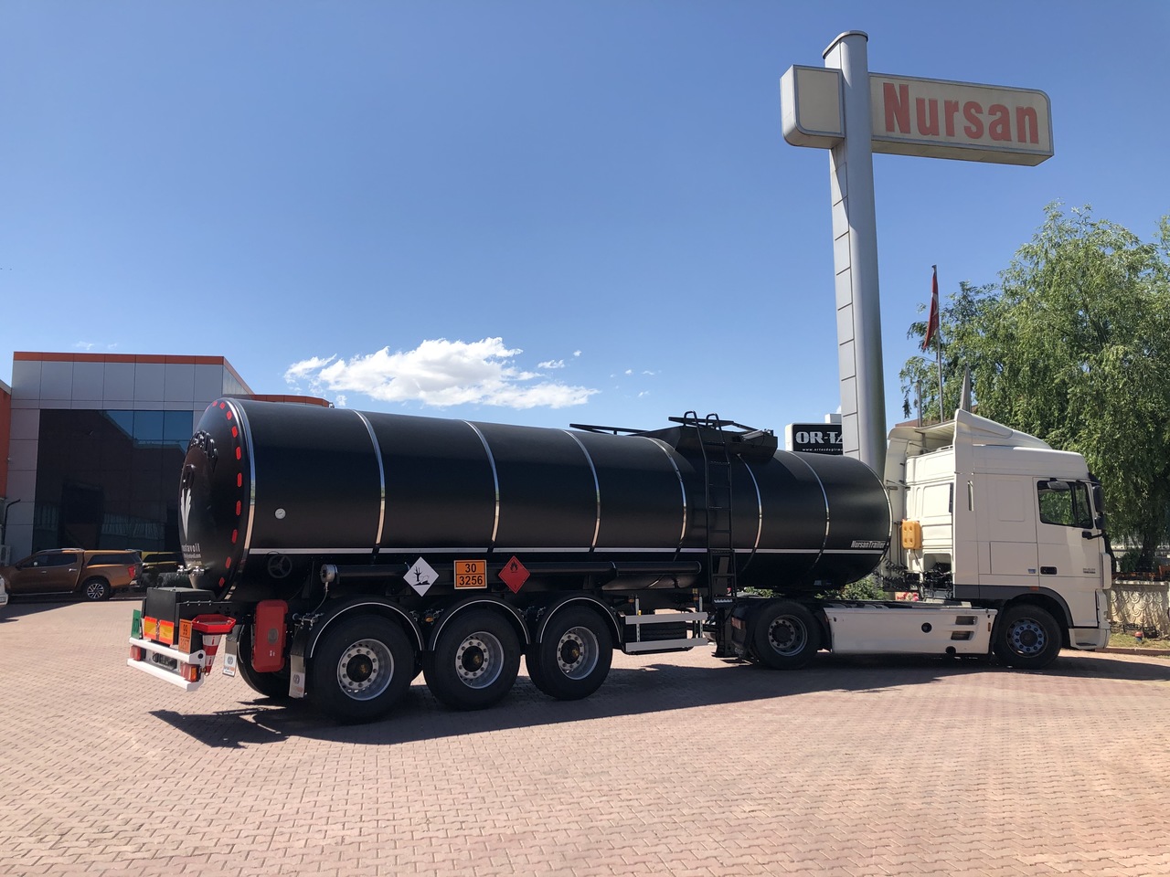 NURSAN ASPHALT INSULATED BITUMEN TANKER - Sơ mi rơ moóc bồn: hình 2 NURSAN ASPHALT INSULATED BITUMEN TANKER - Sơ mi rơ moóc bồn: hình 2
