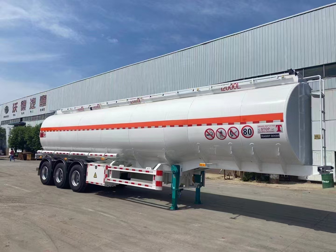 30,000–60,000 Liters Single or Multiple Compartments Customizable tank trailers available - Sơ mi rơ moóc bồn: hình 4 30,000–60,000 Liters Single or Multiple Compartments Customizable tank trailers available - Sơ mi rơ moóc bồn: hình 4