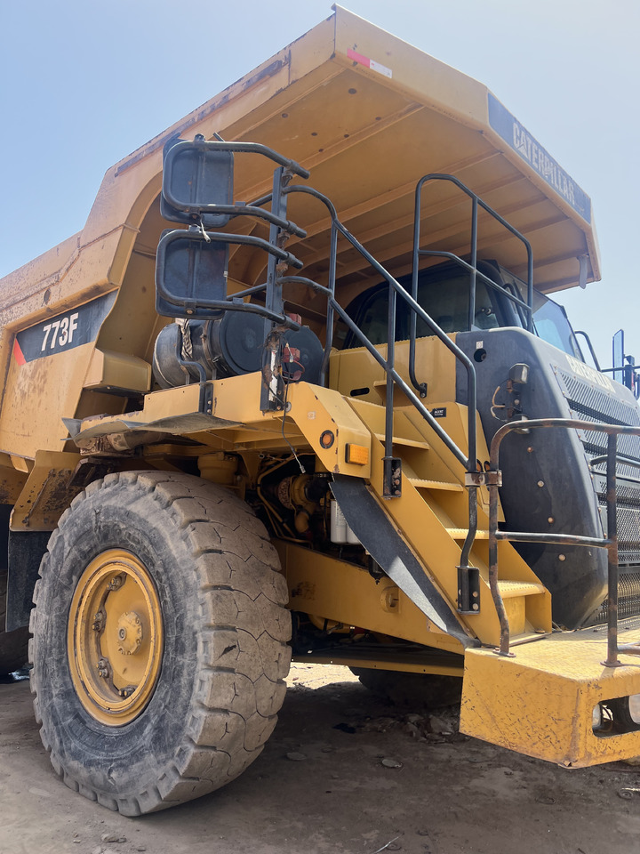 Xe ben cứng/ Xe chở đá CAT 773F: hình 11