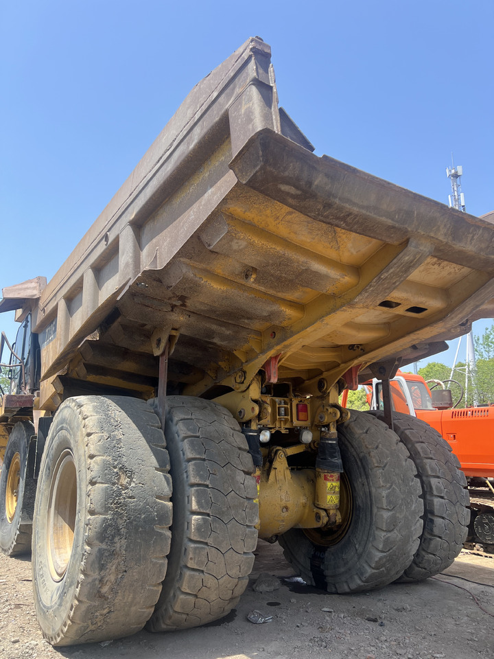 CAT 773F - Xe ben cứng/ Xe chở đá: hình 4 CAT 773F - Xe ben cứng/ Xe chở đá: hình 4