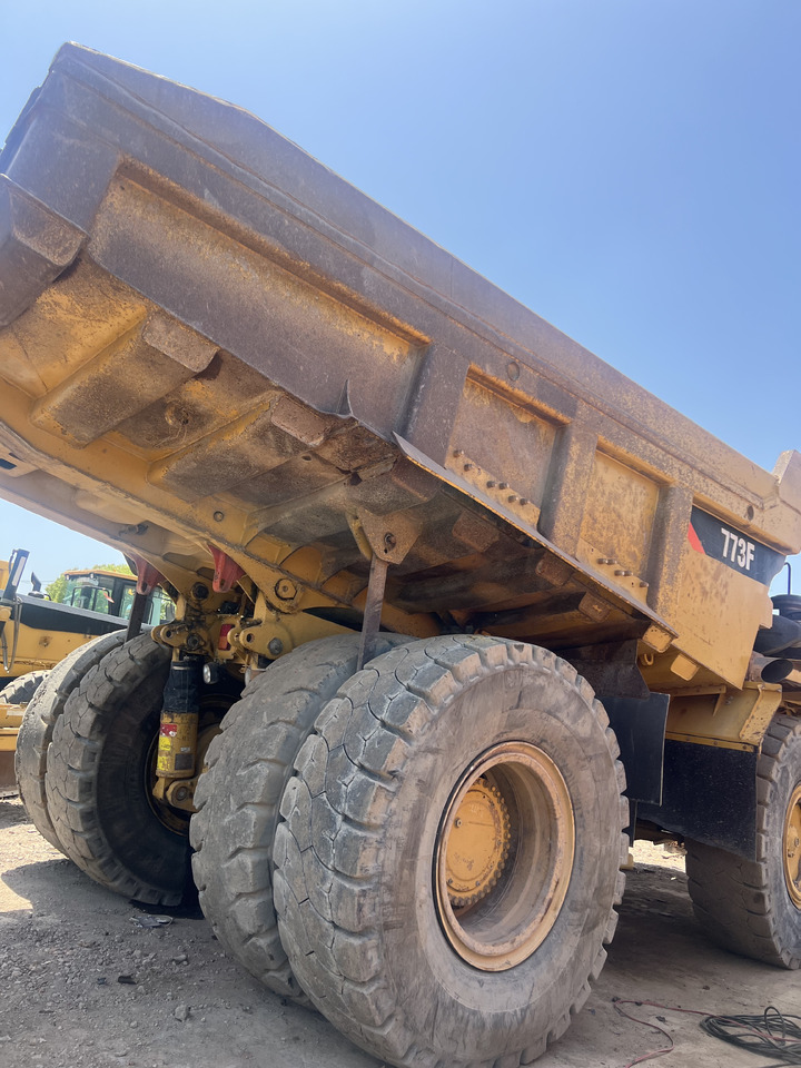CAT 773F - Xe ben cứng/ Xe chở đá: hình 5 CAT 773F - Xe ben cứng/ Xe chở đá: hình 5