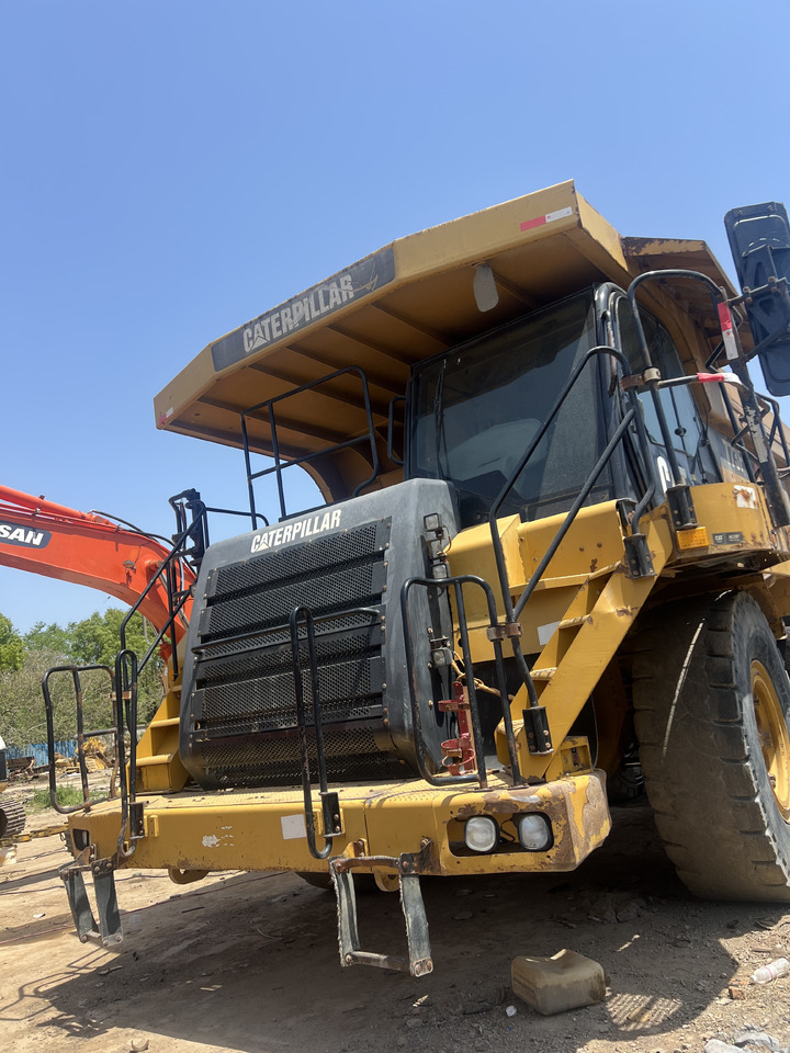 CAT 773F - Xe ben cứng/ Xe chở đá: hình 2 CAT 773F - Xe ben cứng/ Xe chở đá: hình 2
