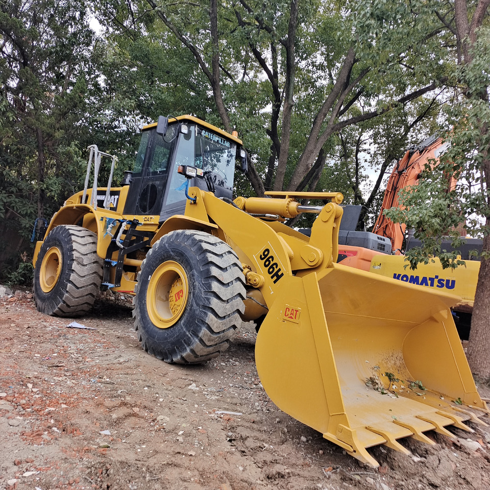 CAT 966H - Máy xúc lật bánh lốp: hình 1 CAT 966H - Máy xúc lật bánh lốp: hình 1