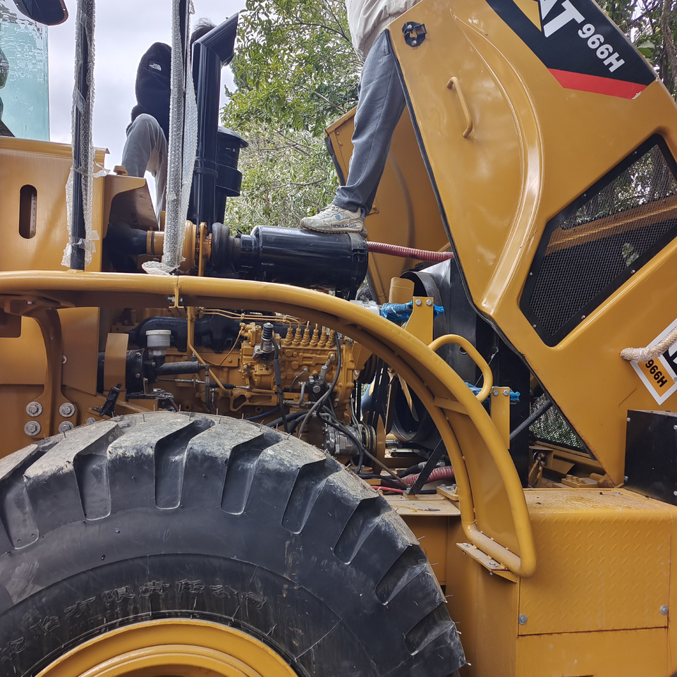 CAT 966H - Máy xúc lật bánh lốp: hình 3 CAT 966H - Máy xúc lật bánh lốp: hình 3
