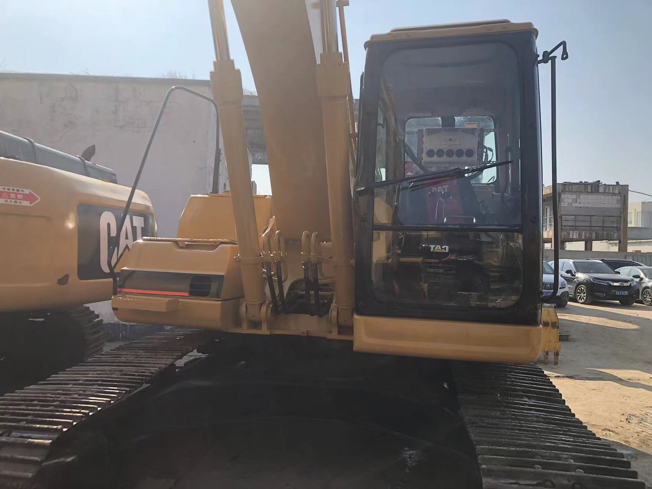 CATERPILLAR 320BL - Máy xúc bánh xích: hình 4 CATERPILLAR 320BL - Máy xúc bánh xích: hình 4