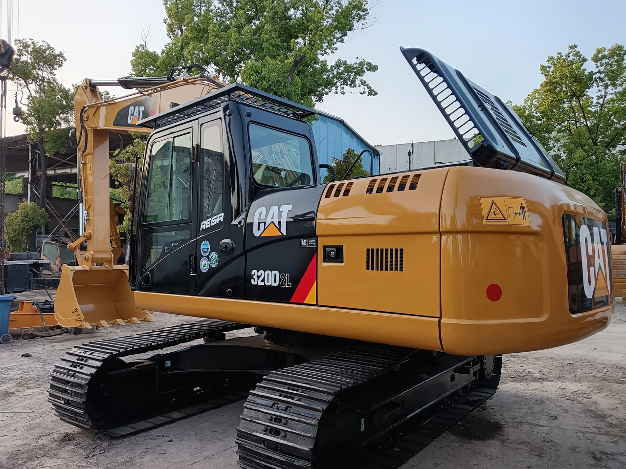CATERPILLAR 320D CAT 320D2 L - Máy xúc bánh xích: hình 1 CATERPILLAR 320D CAT 320D2 L - Máy xúc bánh xích: hình 1
