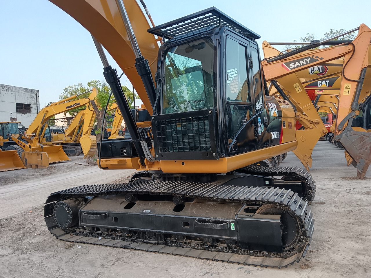 CATERPILLAR 320D CAT 320D2 L - Máy xúc bánh xích: hình 3 CATERPILLAR 320D CAT 320D2 L - Máy xúc bánh xích: hình 3