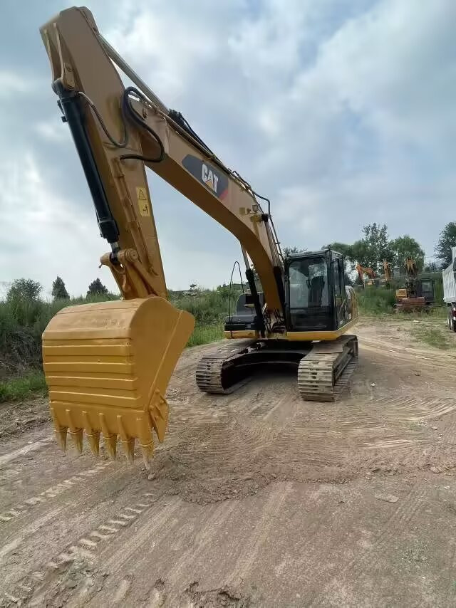 CATERPILLAR 320D2L CAT 320D - Máy xúc bánh xích: hình 2 CATERPILLAR 320D2L CAT 320D - Máy xúc bánh xích: hình 2
