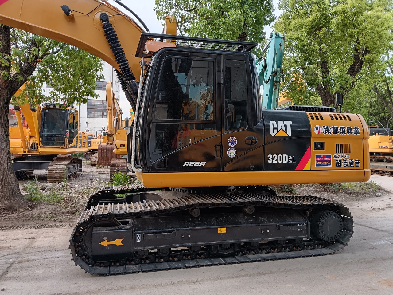 Máy xúc bánh xích CATERPILLAR 320D2L CAT 330: hình 1