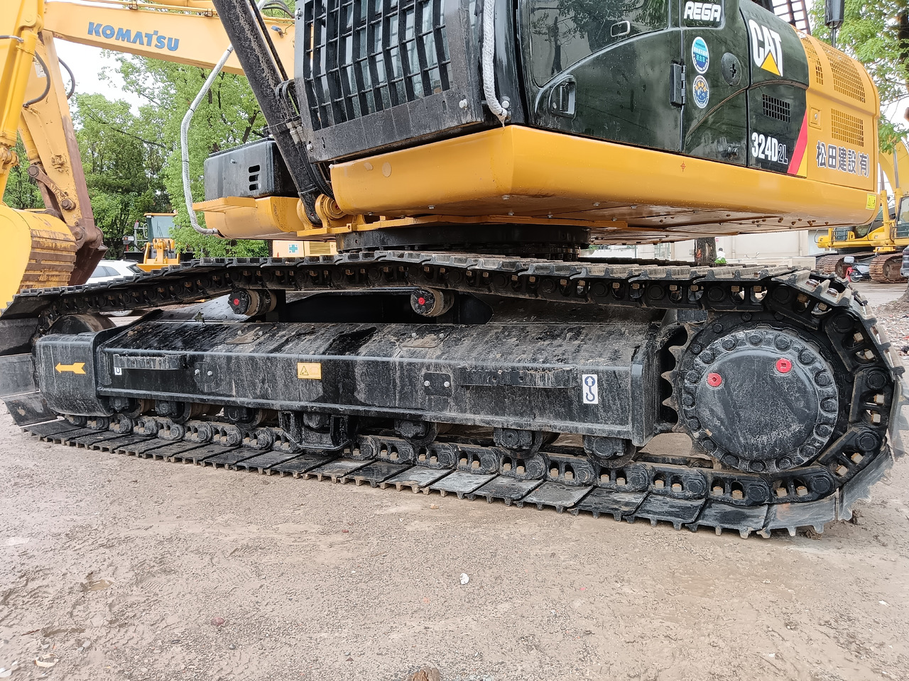 CATERPILLAR 324DL - Máy xúc bánh xích: hình 4 CATERPILLAR 324DL - Máy xúc bánh xích: hình 4