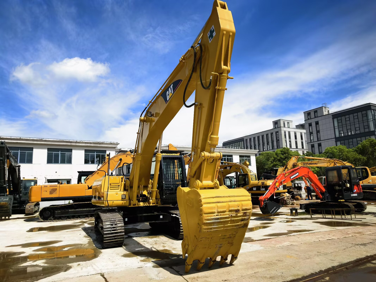 CATERPILLAR 325C - Máy xúc bánh xích: hình 3 CATERPILLAR 325C - Máy xúc bánh xích: hình 3