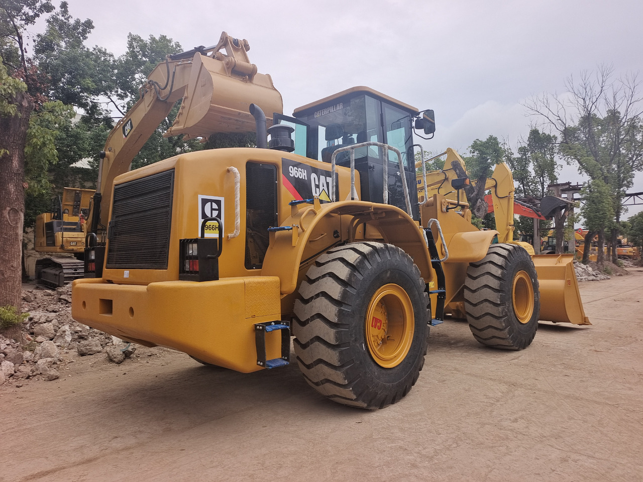 CATERPILLAR 966H CAT - Máy xúc lật bánh lốp: hình 2 CATERPILLAR 966H CAT - Máy xúc lật bánh lốp: hình 2