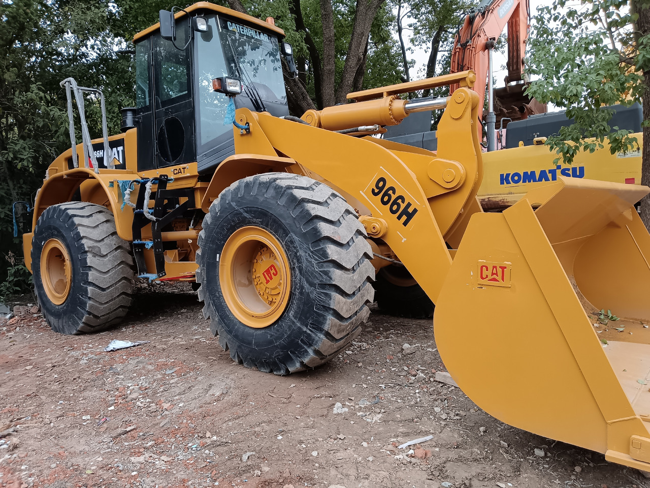 CATERPILLAR 966H CAT - Máy xúc lật bánh lốp: hình 2 CATERPILLAR 966H CAT - Máy xúc lật bánh lốp: hình 2