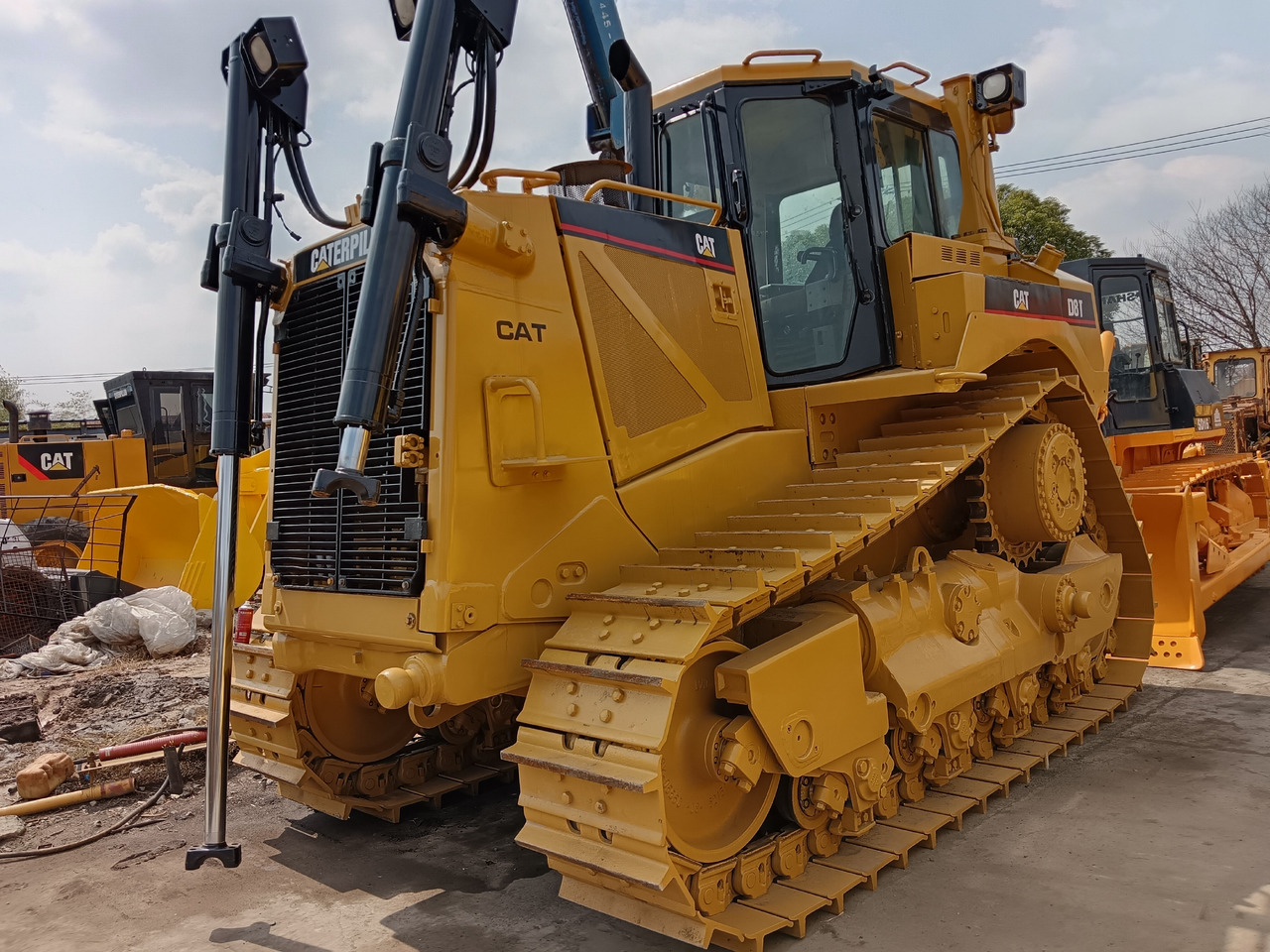 CATERPILLAR D8T CAT D 8 T D8R - Máy ủi: hình 1 CATERPILLAR D8T CAT D 8 T D8R - Máy ủi: hình 1