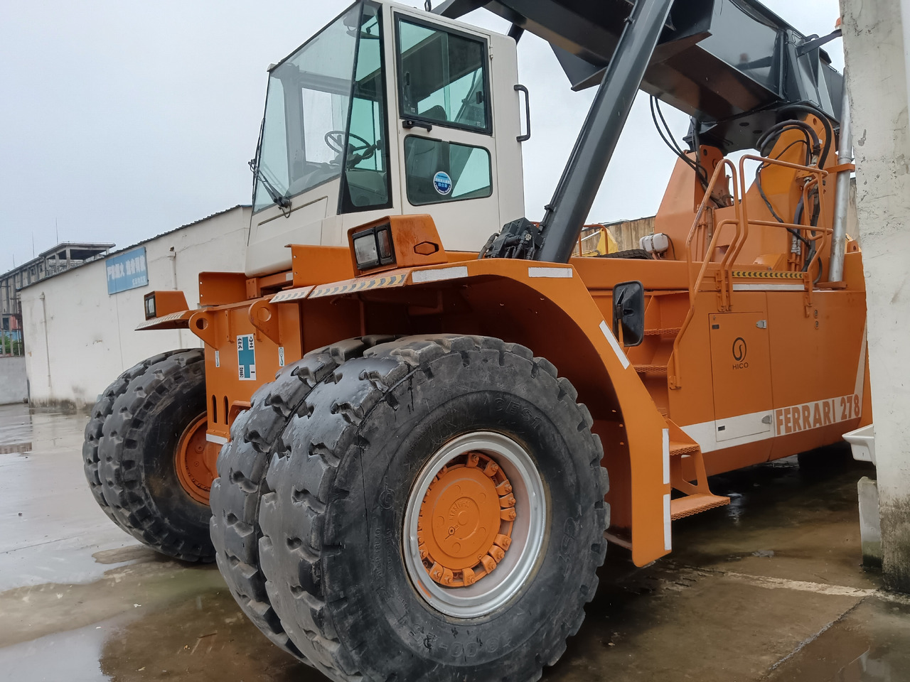 CVS FERRARRI F278.6 Ferrarri 278 - Xe tiếp cận xếp chồng: hình 5 CVS FERRARRI F278.6 Ferrarri 278 - Xe tiếp cận xếp chồng: hình 5