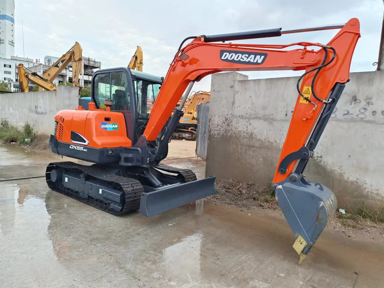 DOOSAN DX55-9C - Máy xúc mini: hình 4 DOOSAN DX55-9C - Máy xúc mini: hình 4