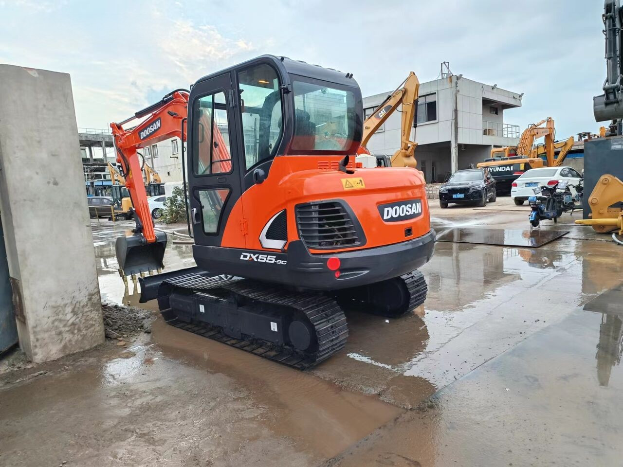 DOOSAN DX55-9C - Máy xúc mini: hình 3 DOOSAN DX55-9C - Máy xúc mini: hình 3
