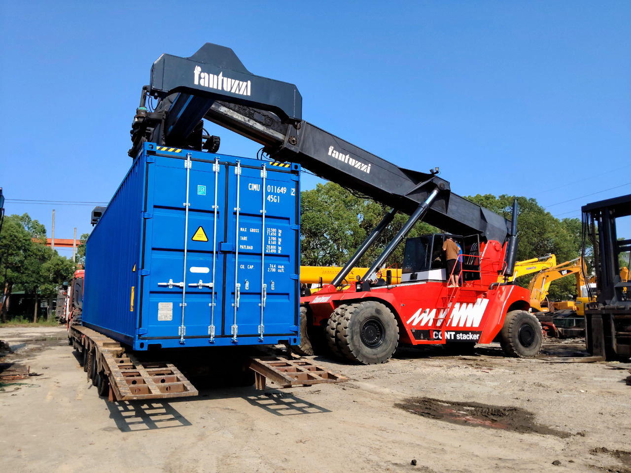 FANTUZZI CS45KM - Xe tiếp cận xếp chồng: hình 3 FANTUZZI CS45KM - Xe tiếp cận xếp chồng: hình 3