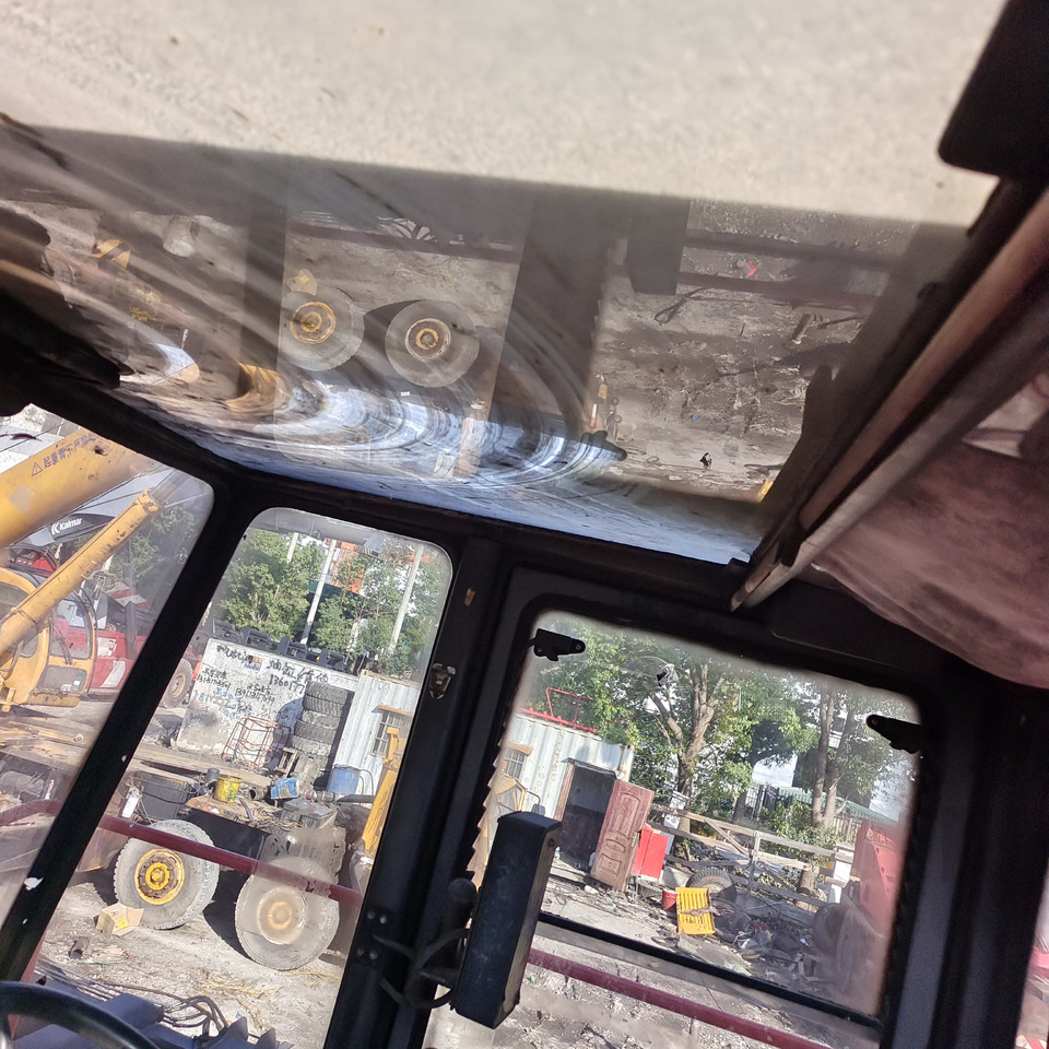 Xe tiếp cận xếp chồng FANTUZZI CS45KMHD 45 TON: hình 11 Xe tiếp cận xếp chồng FANTUZZI CS45KMHD 45 TON: hình 11