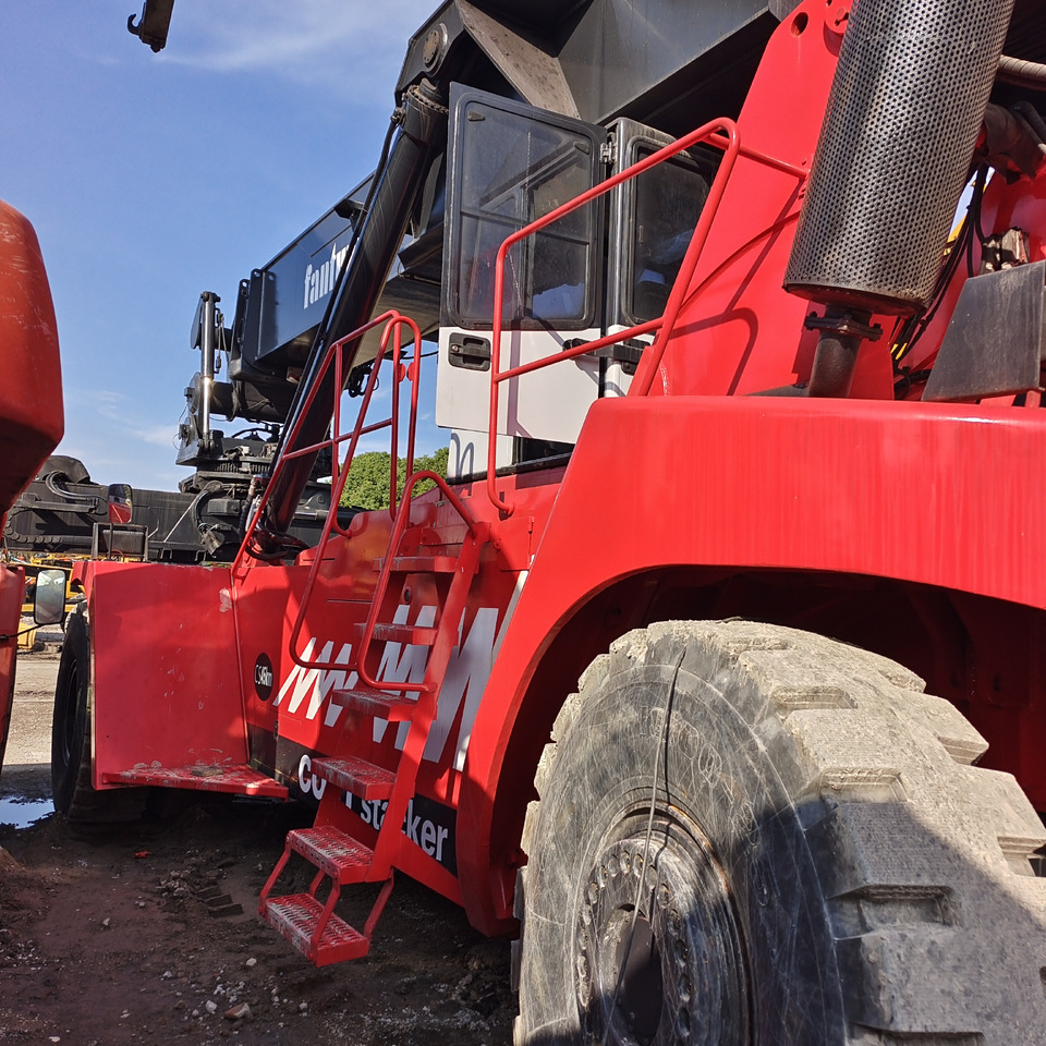 FANTUZZI CS45KMHD 45 TON - Xe tiếp cận xếp chồng: hình 3 FANTUZZI CS45KMHD 45 TON - Xe tiếp cận xếp chồng: hình 3