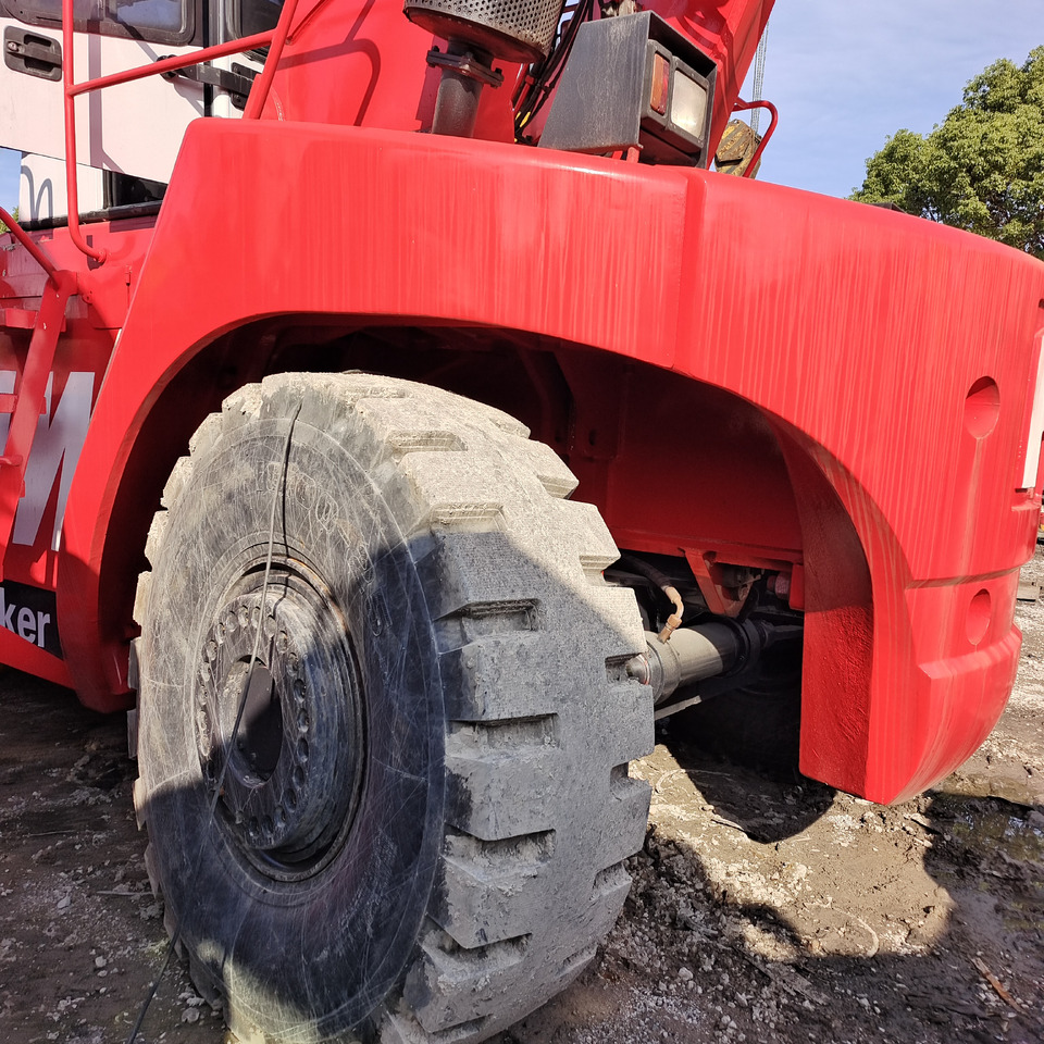 FANTUZZI CS45KMHD 45 TON - Xe tiếp cận xếp chồng: hình 2 FANTUZZI CS45KMHD 45 TON - Xe tiếp cận xếp chồng: hình 2
