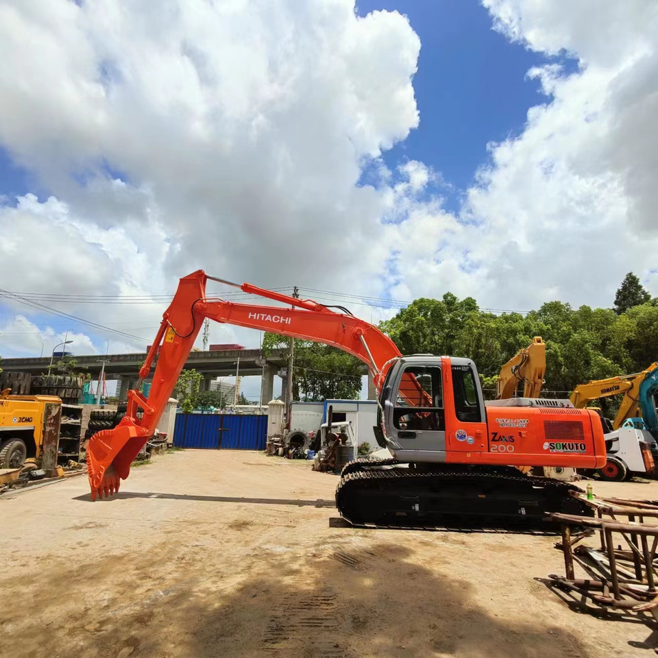 HITACHI ZX200 - 3 - Máy xúc bánh xích: hình 2 HITACHI ZX200 - 3 - Máy xúc bánh xích: hình 2