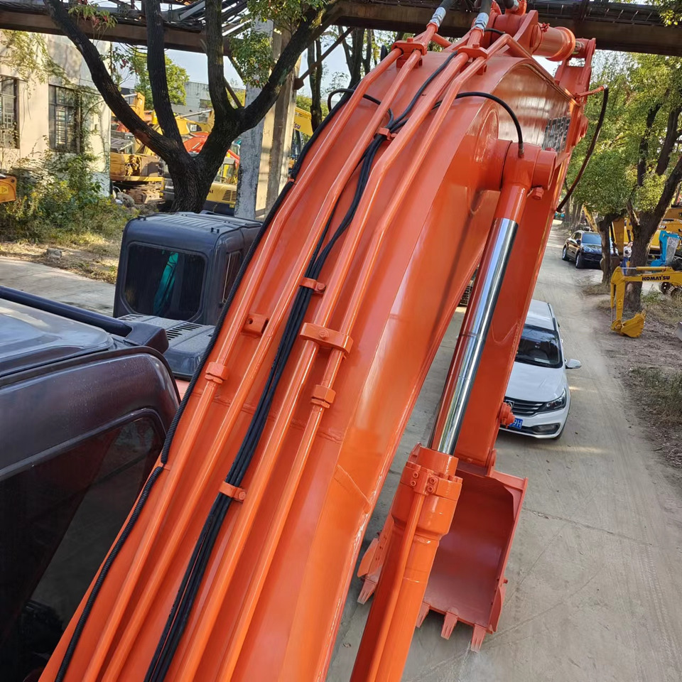 HITACHI ZX200 Hitachi ZAXIS 200 - Máy xúc bánh xích: hình 3 HITACHI ZX200 Hitachi ZAXIS 200 - Máy xúc bánh xích: hình 3