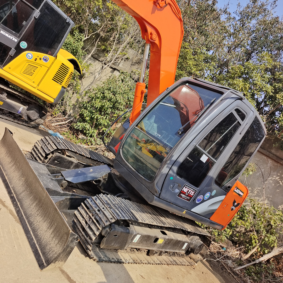HITACHI ZX70 ZX120 ZX200 - Máy xúc bánh xích: hình 4 HITACHI ZX70 ZX120 ZX200 - Máy xúc bánh xích: hình 4