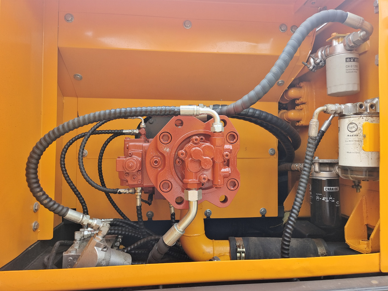 HYUNDAI HX220HD HX 220 HD - Máy xúc bánh xích: hình 5 HYUNDAI HX220HD HX 220 HD - Máy xúc bánh xích: hình 5